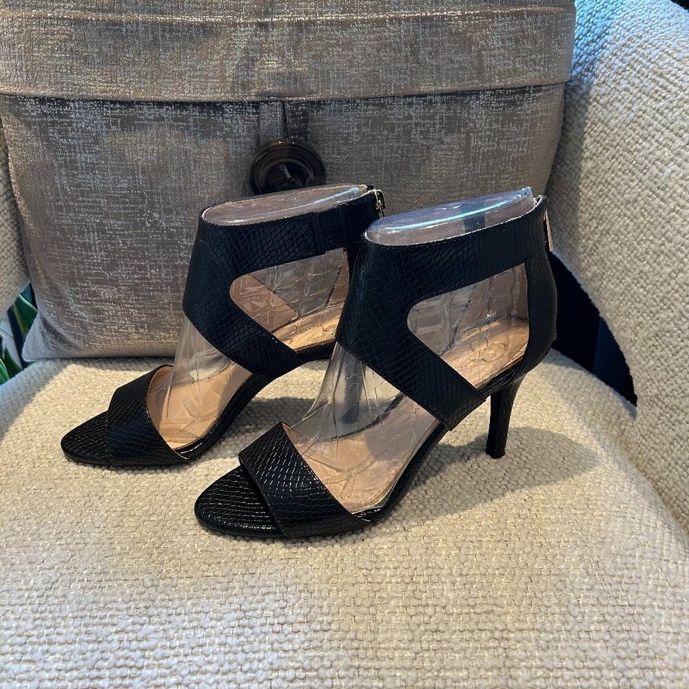 Jessica Simpson black embossed heels, size 6.5 (36.5)
